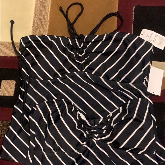 Tops - Picture 4 of 4